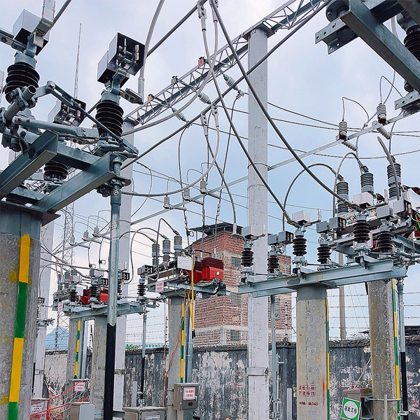 Upgrade alimentator 10kV cu &icirc;ntrerupător de circuit &icirc;n vid pentru exterior ZW32 | DGG Power